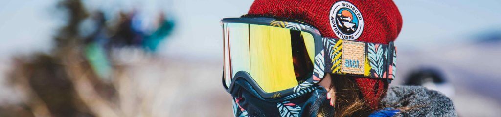 a person wearing a ski goggle
